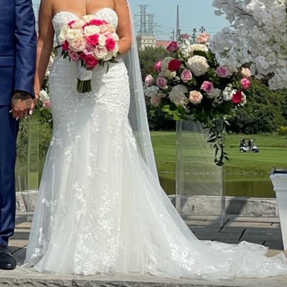 Essence of Australia Wedding dress *designer* *ivory* - Picture 5 of 5